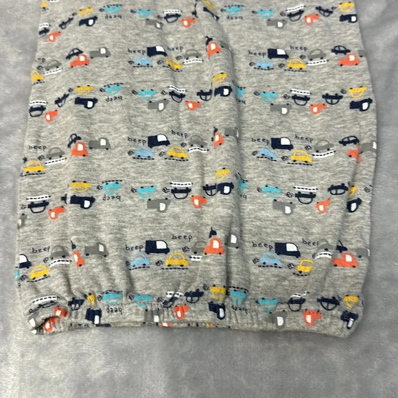 Gerber - long  sleeve convertible nightgown/sleep sack. Size 0-6 months - Picture 4 of 5